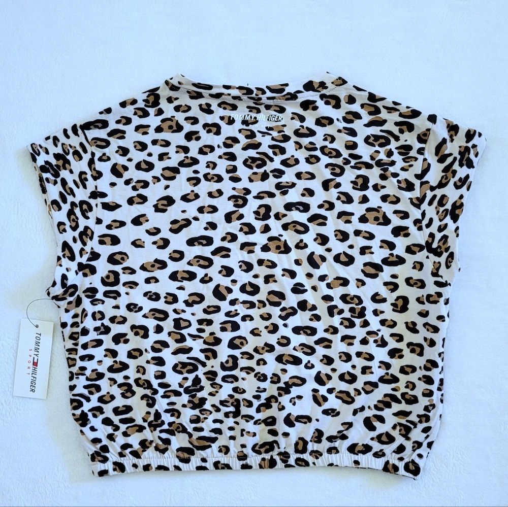 ✨️HP✨️ Tommy Hilfiger Sport🤾‍♀️ Leopard🐆 Print Top - NWT - Picture 2 of 15